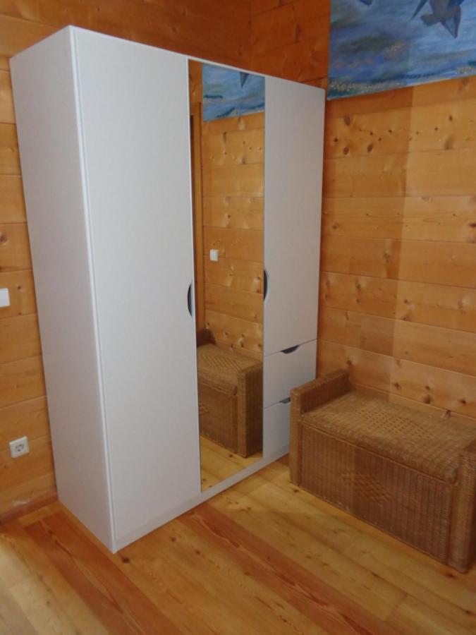 Barrierefreies Zimmer Im Blockhaus Mit Sauna Am See Soyen Esterno foto