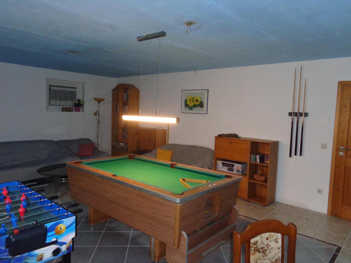 Barrierefreies Zimmer Im Blockhaus Mit Sauna Am See Soyen Esterno foto