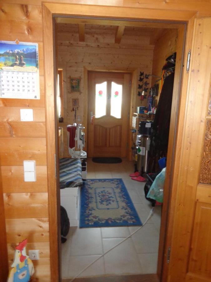Barrierefreies Zimmer Im Blockhaus Mit Sauna Am See Soyen Esterno foto