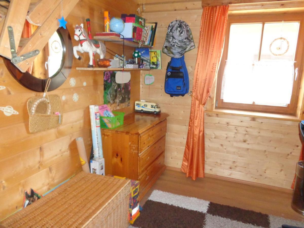 Barrierefreies Zimmer Im Blockhaus Mit Sauna Am See Soyen Esterno foto